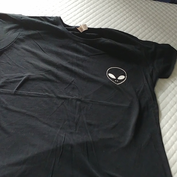 Alien tee - Picture 2 of 3